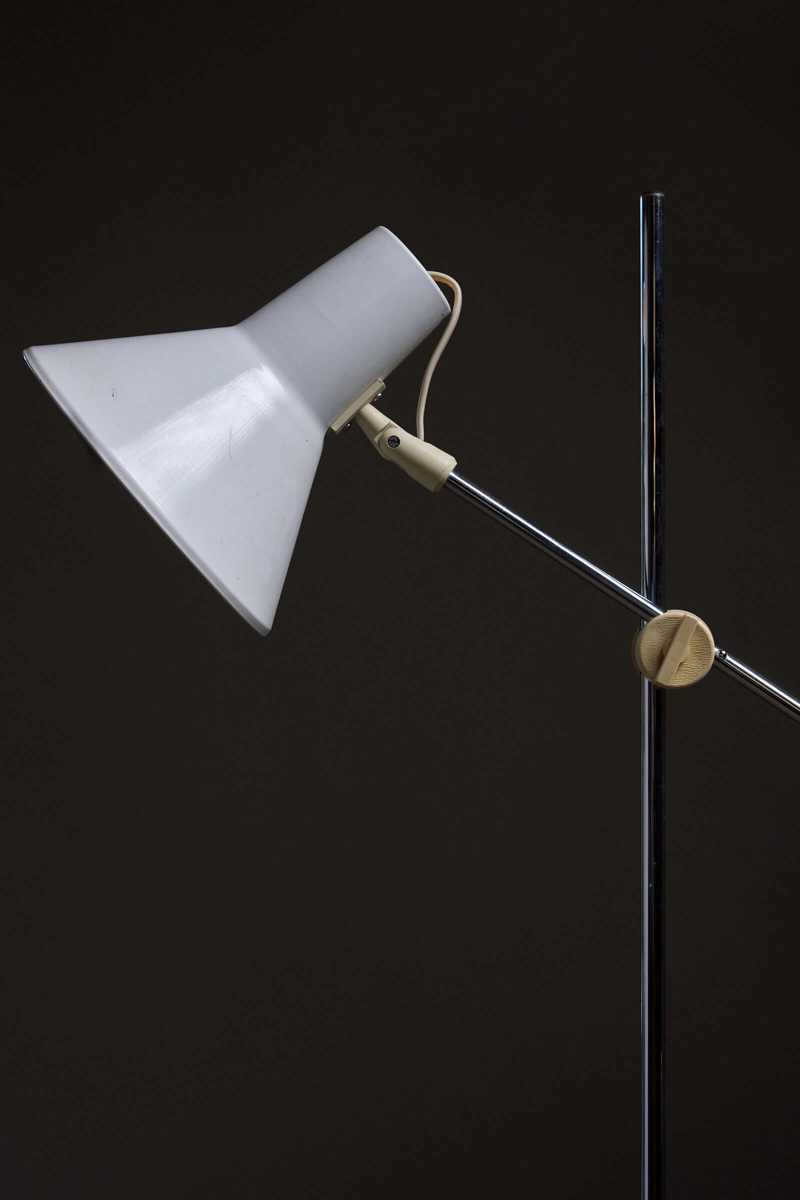 Adjustable Floor Lamp in White Enamel and Chrome, 1970s featuring a minimalist design and conical shade.