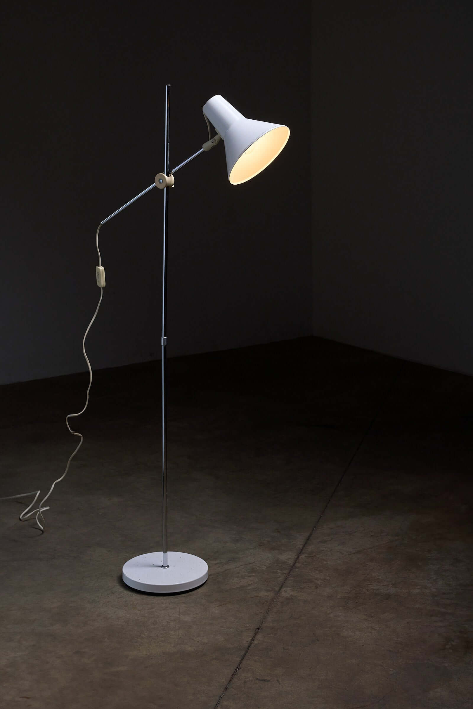 Adjustable Floor Lamp in White Enamel and Chrome, 1970s, showcasing minimalist design and elegant conical shade.