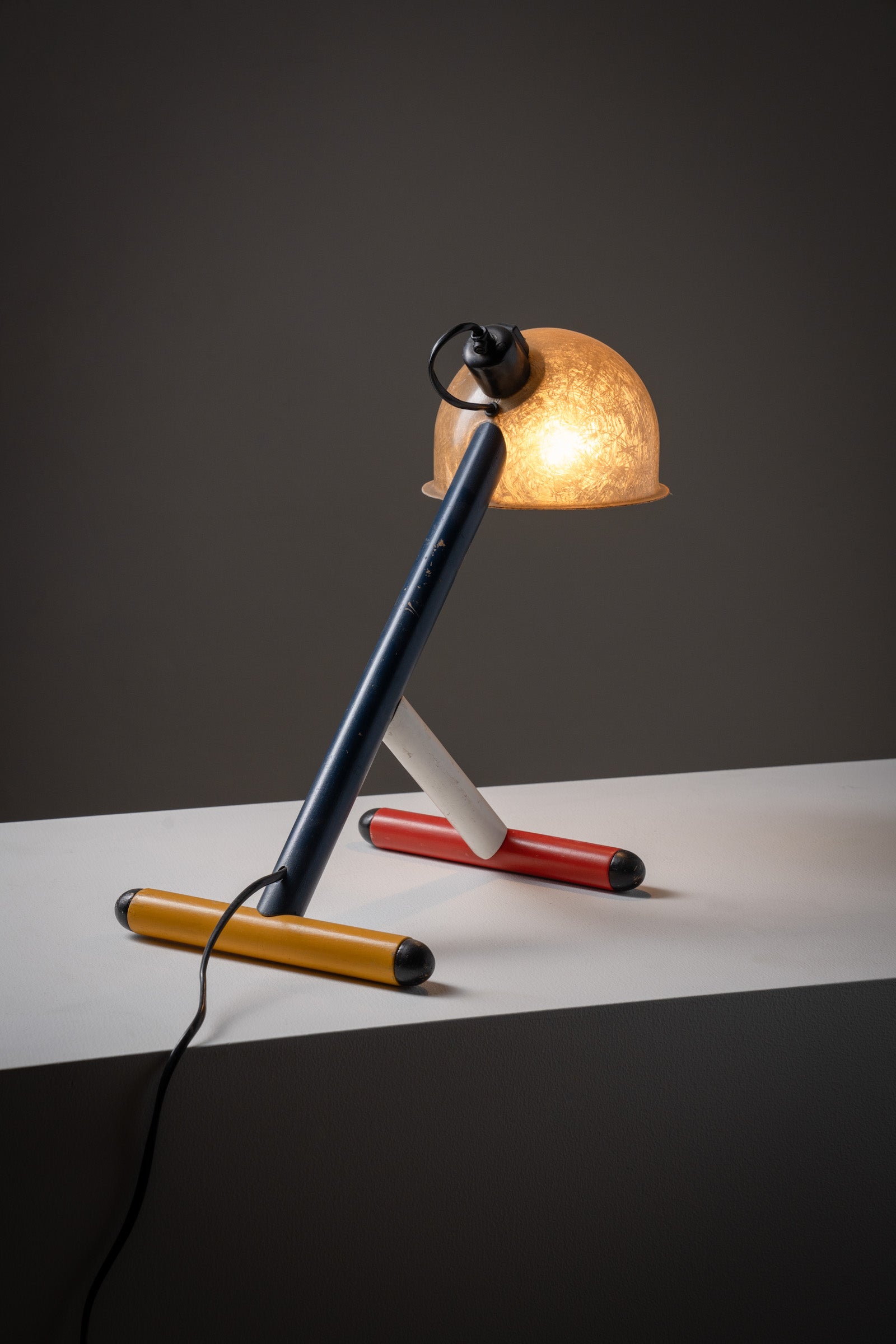 Table lamp by Eduardo Albors Gisbert for Lamsar, 1980s, featuring playful design and geometric base in primary colors.