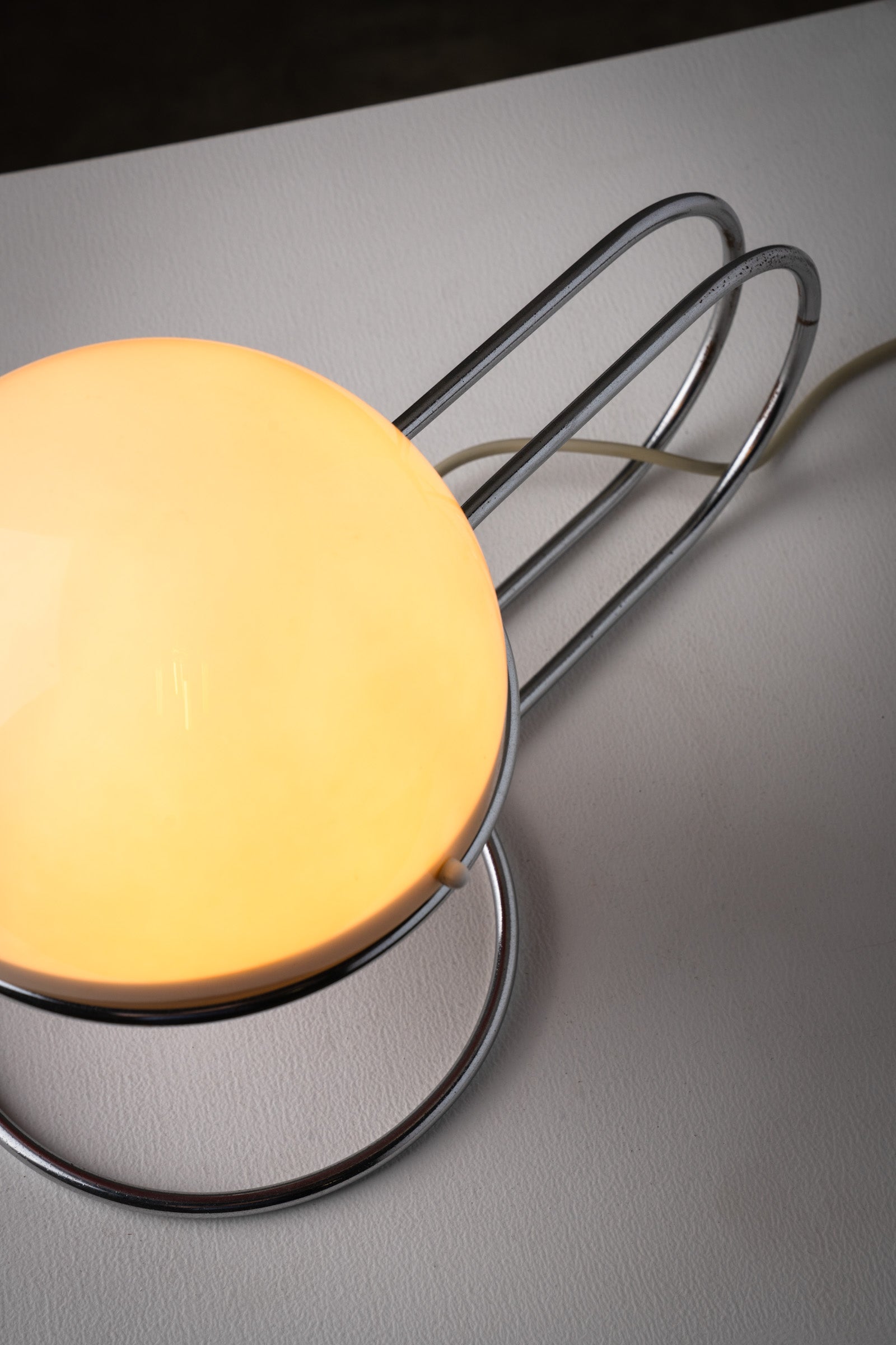 Formland Red Space Age Table Lamp by Sidse Werner & Leif Alring for Fog & Mørup, Denmark, 1970s on a table.