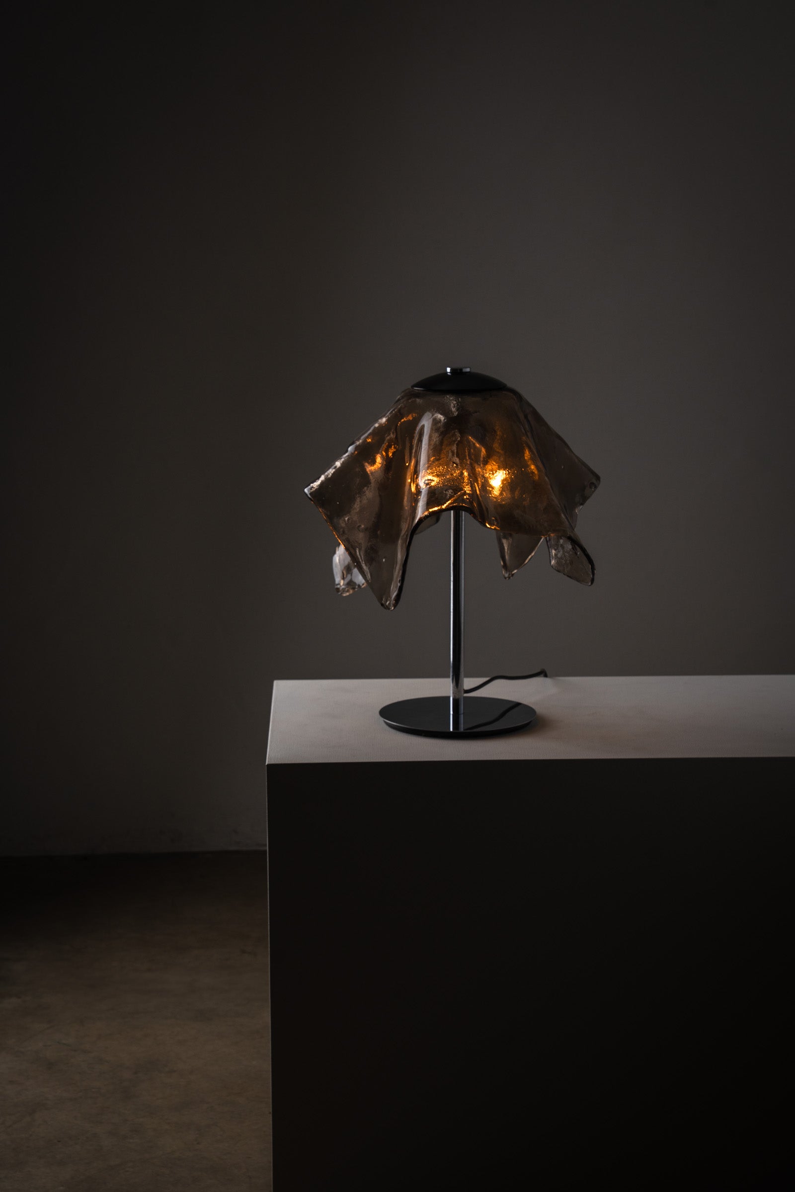 Carlo Nason for Mazzega Fazzoletto Table Lamp, 1970s with hand-blown glass shade and chrome base.