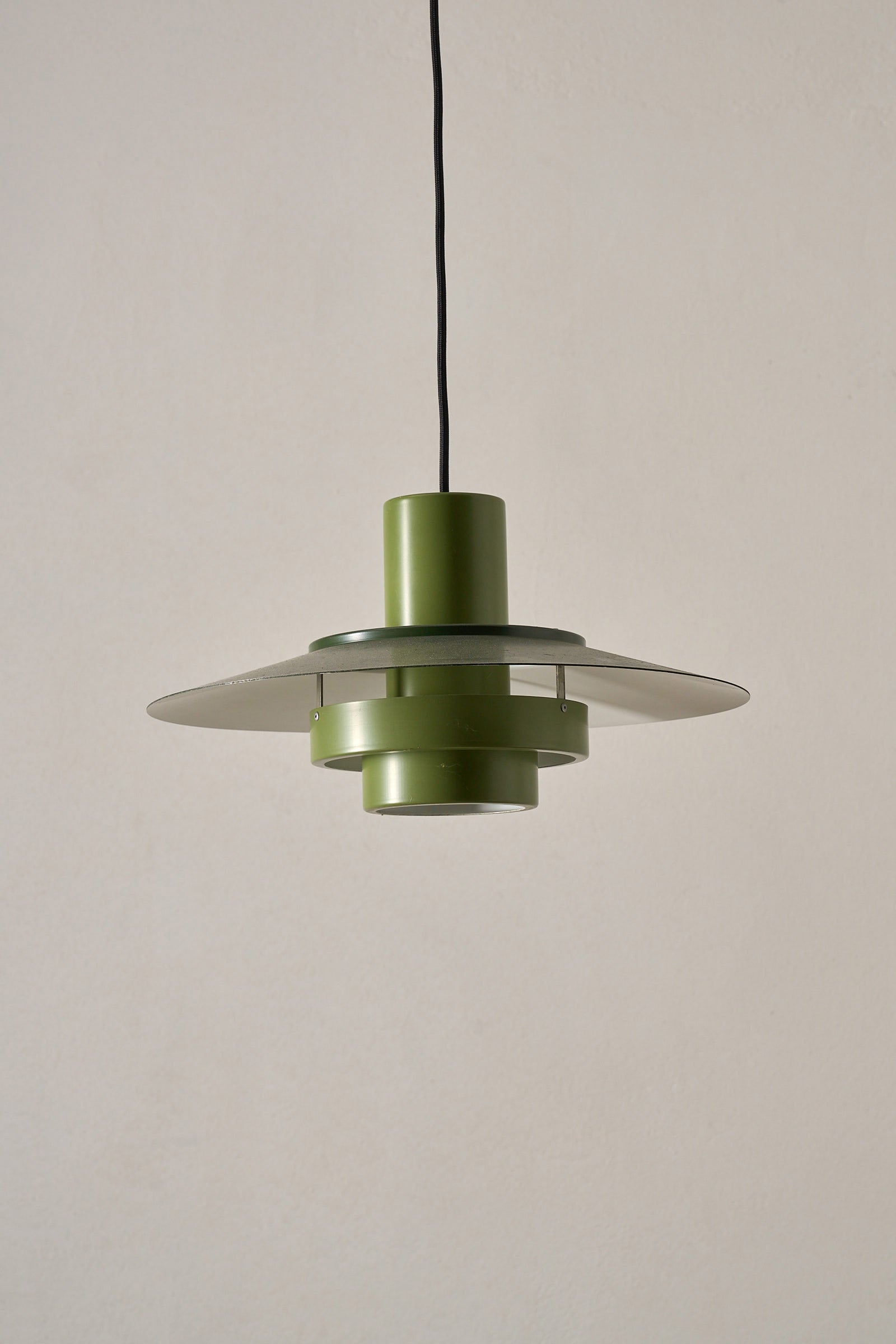 Vintage Green Falcon Pendant Light by Andreas Hansen for Fog & Mørup hanging lamp with layered aluminum shade