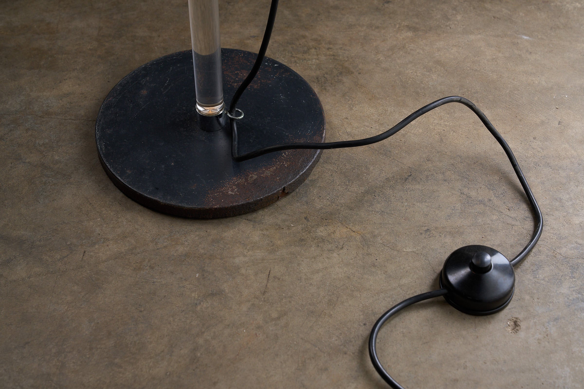 Cosack Floor Lamp with Plexiglass Stem in Anthracite, Germany, 1970s base and control switch detail
