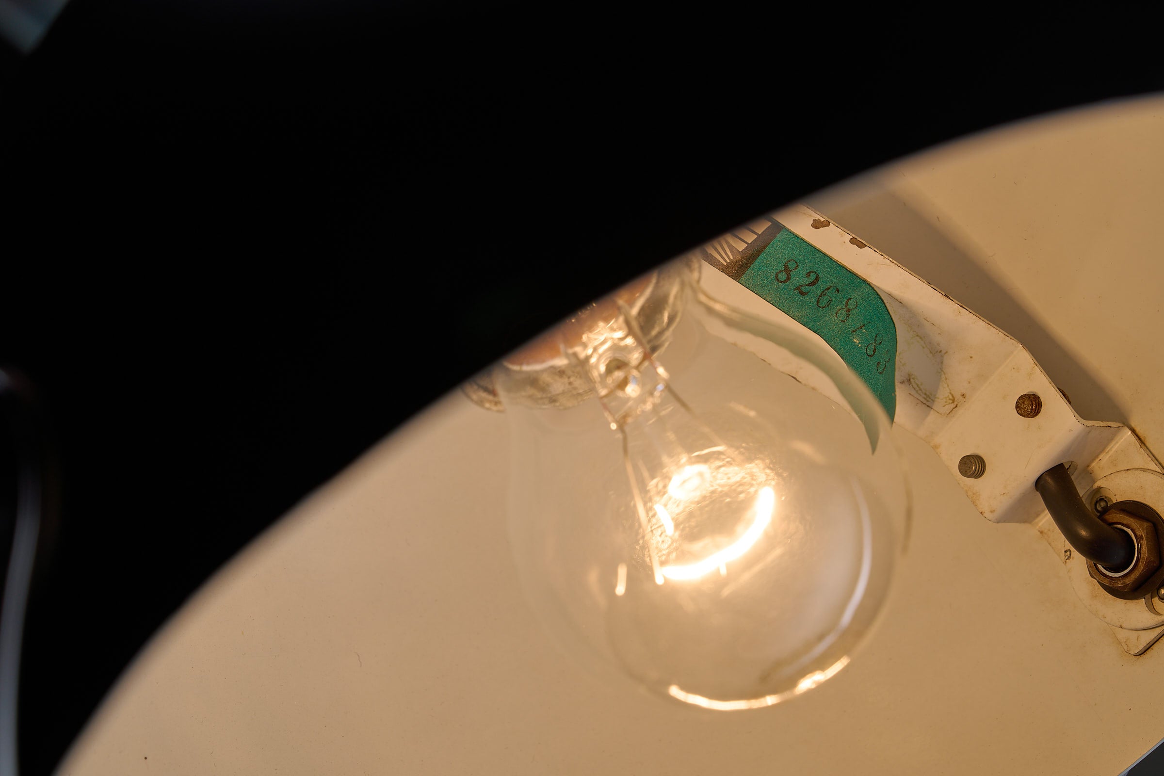 Cosack Floor Lamp with Plexiglass Stem in Anthracite, Germany, 1970s showing light bulb details.