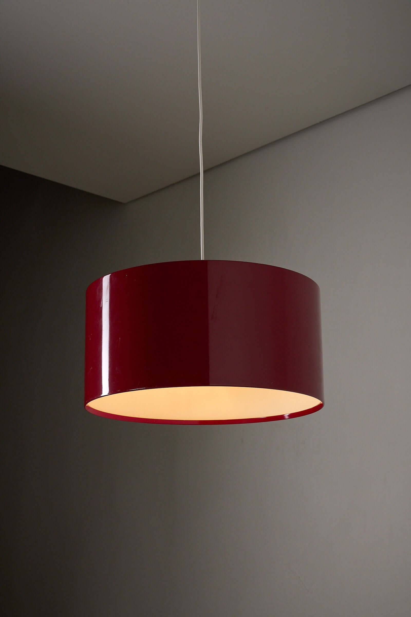 Fog & Mørup Drum Pendant in Bordeaux hanging ceiling lamp with a cylindrical shape and deep bordeaux lacquer finish.