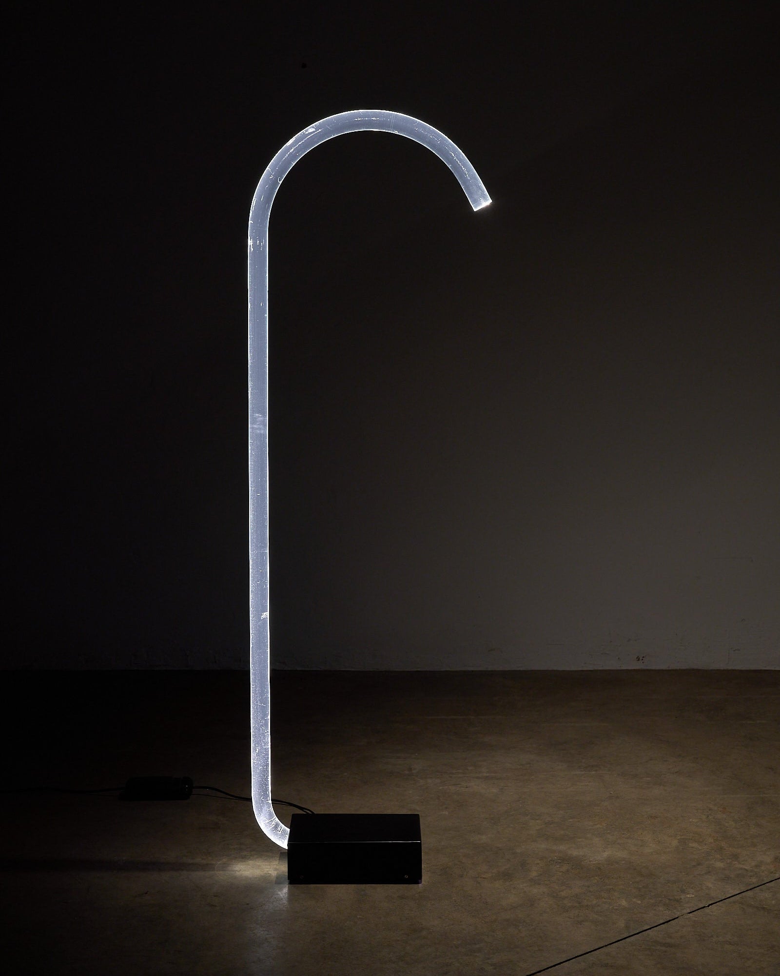 "King" Floor Lamp by Edy ten Berge showcasing clear acrylic design and minimalist style.