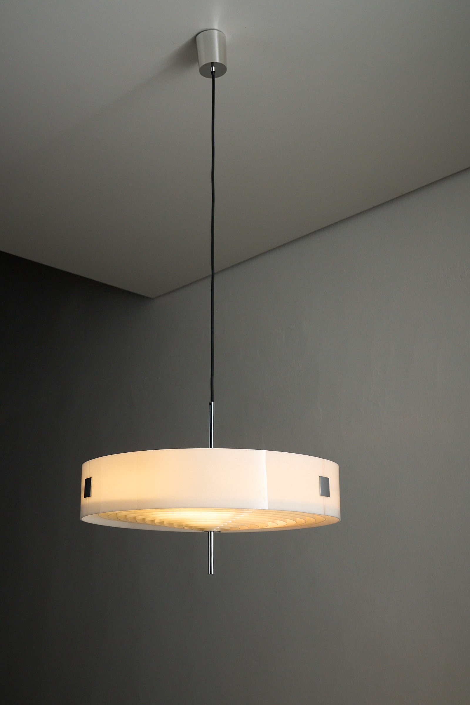 Cosack White Plexiglass Disc Pendant with Internal Grid hanging lamp with chrome fixings