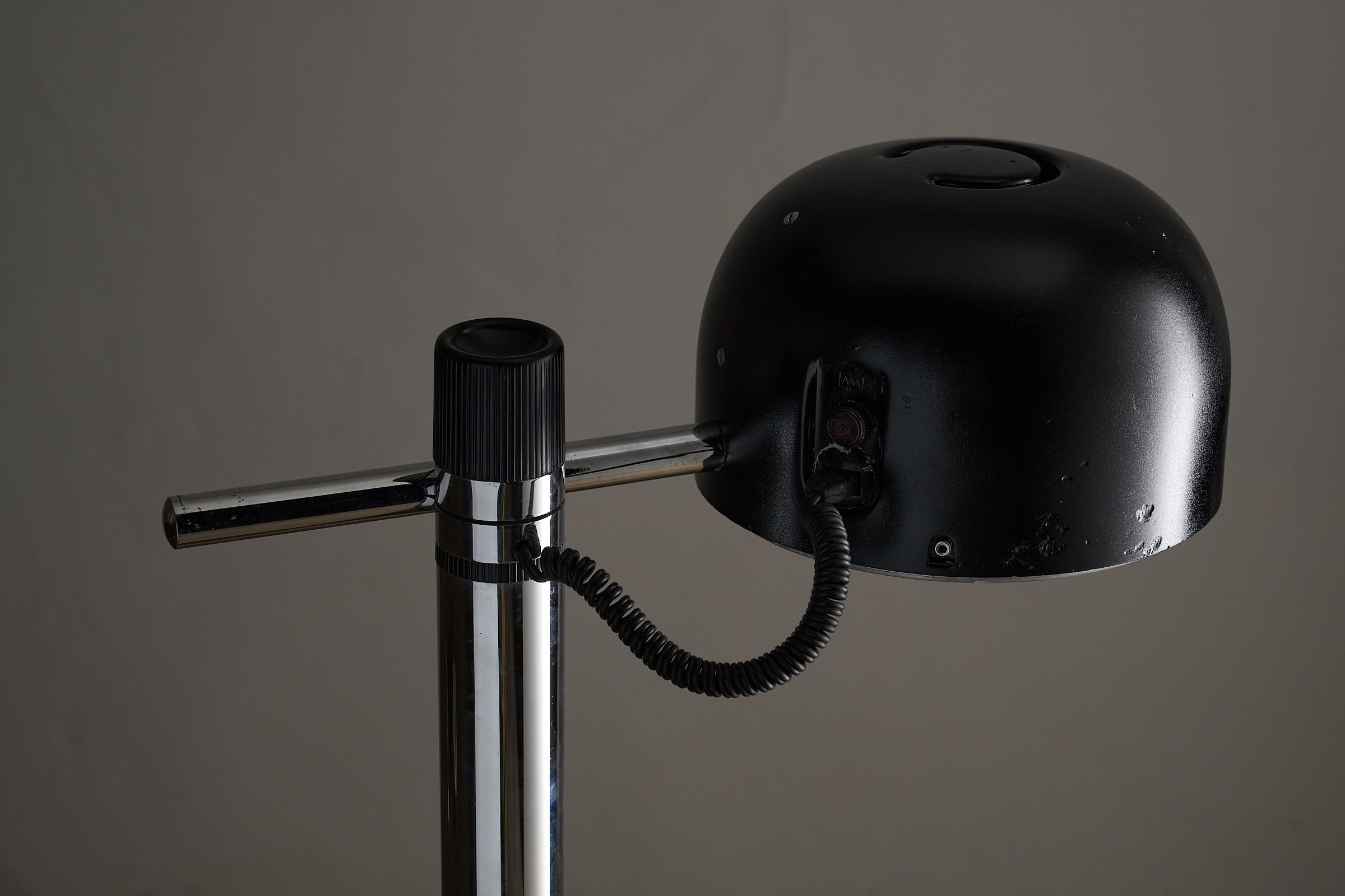 Chrome&Black Floor Lamp By Enrique Franch for Metalarte Spain, close-up view of the adjustable hemispherical shade and chrome column.