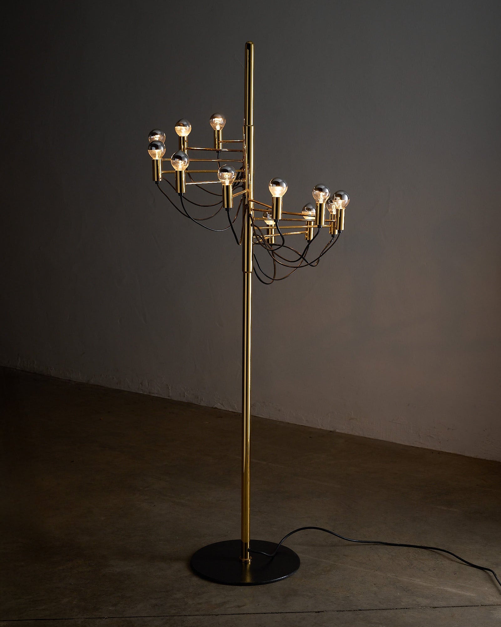 Large Sculptural Floor Lamp Executed in the design language of Gino Sarfatti with brass and spiral arms.