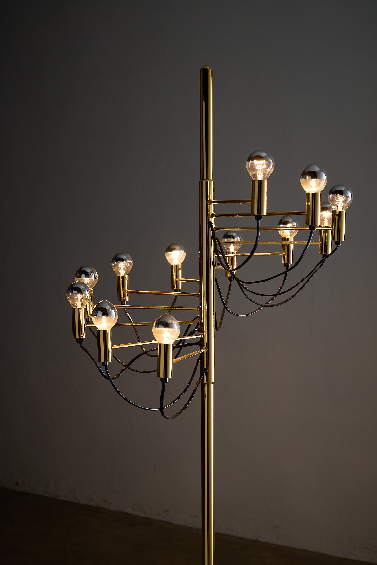 Large Sculptural Floor Lamp Executed in the design language of Gino Sarfatti with polished brass and radial light arms.