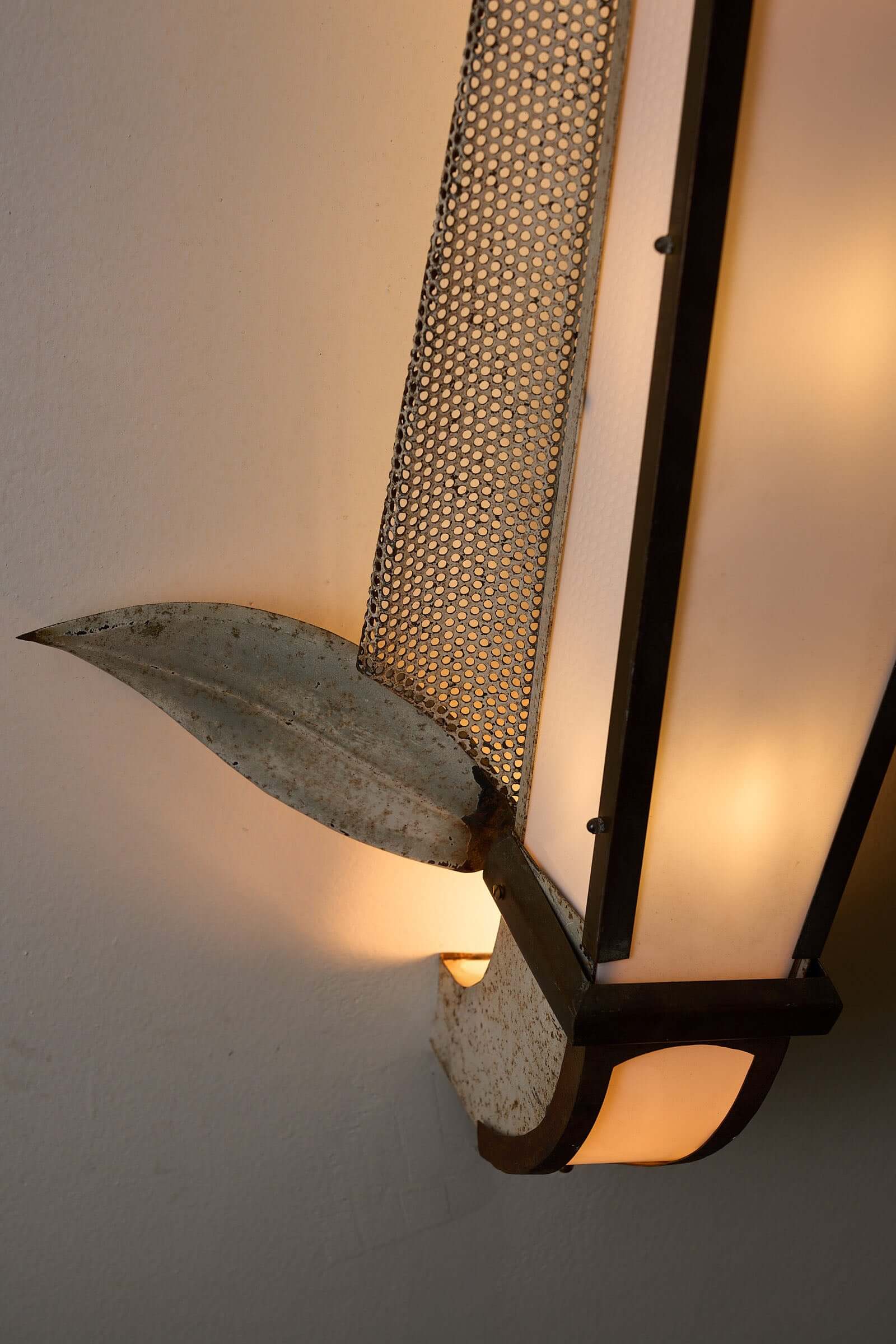Grand Parisian Art Deco Wall Sconce showing metal leaves and tapered Plexiglass diffuser in a vintage design.