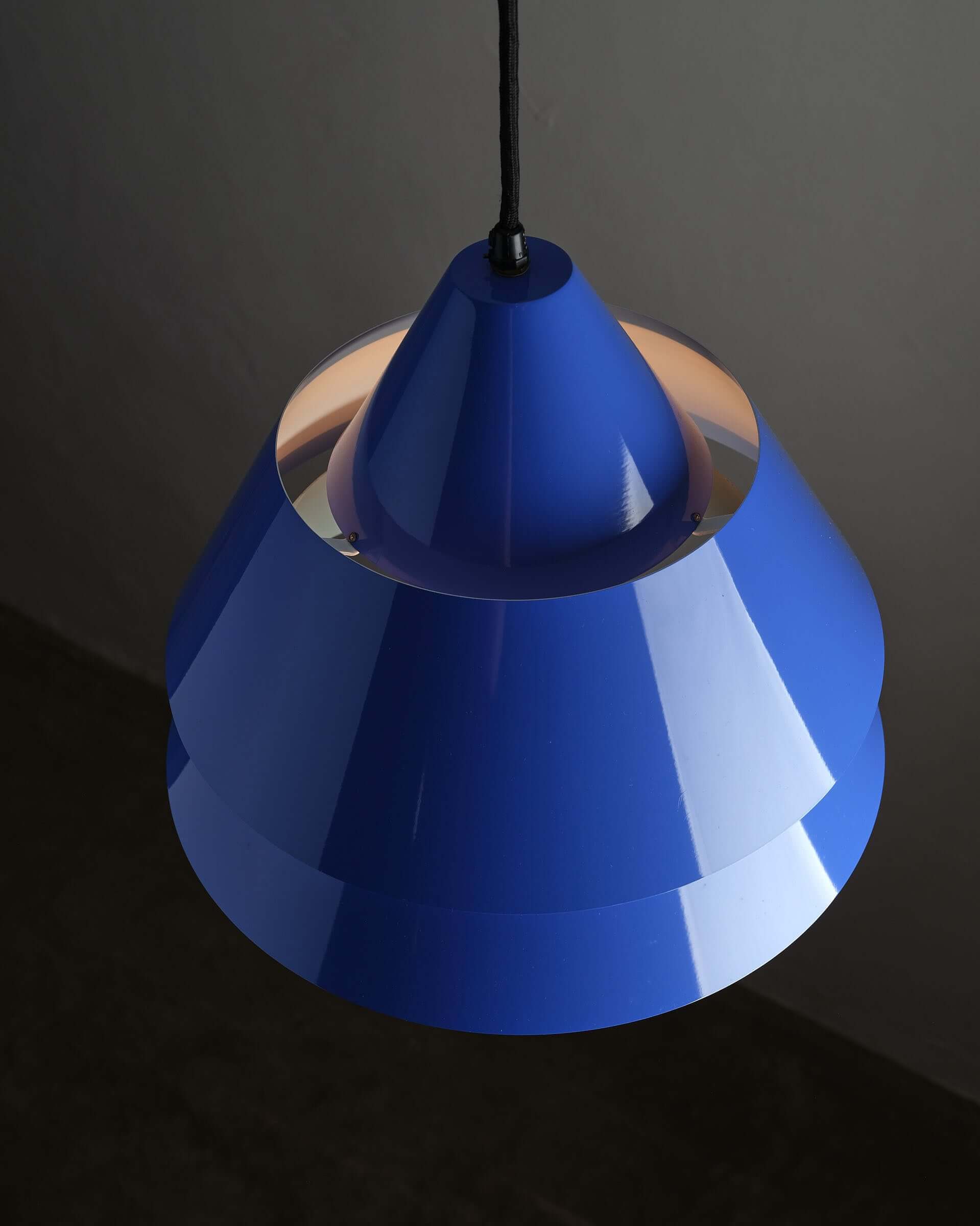 Jo Hammerborg 'Zone' Pendant Light for Fog & Mørup (NOS) in vibrant blue with conical shades.