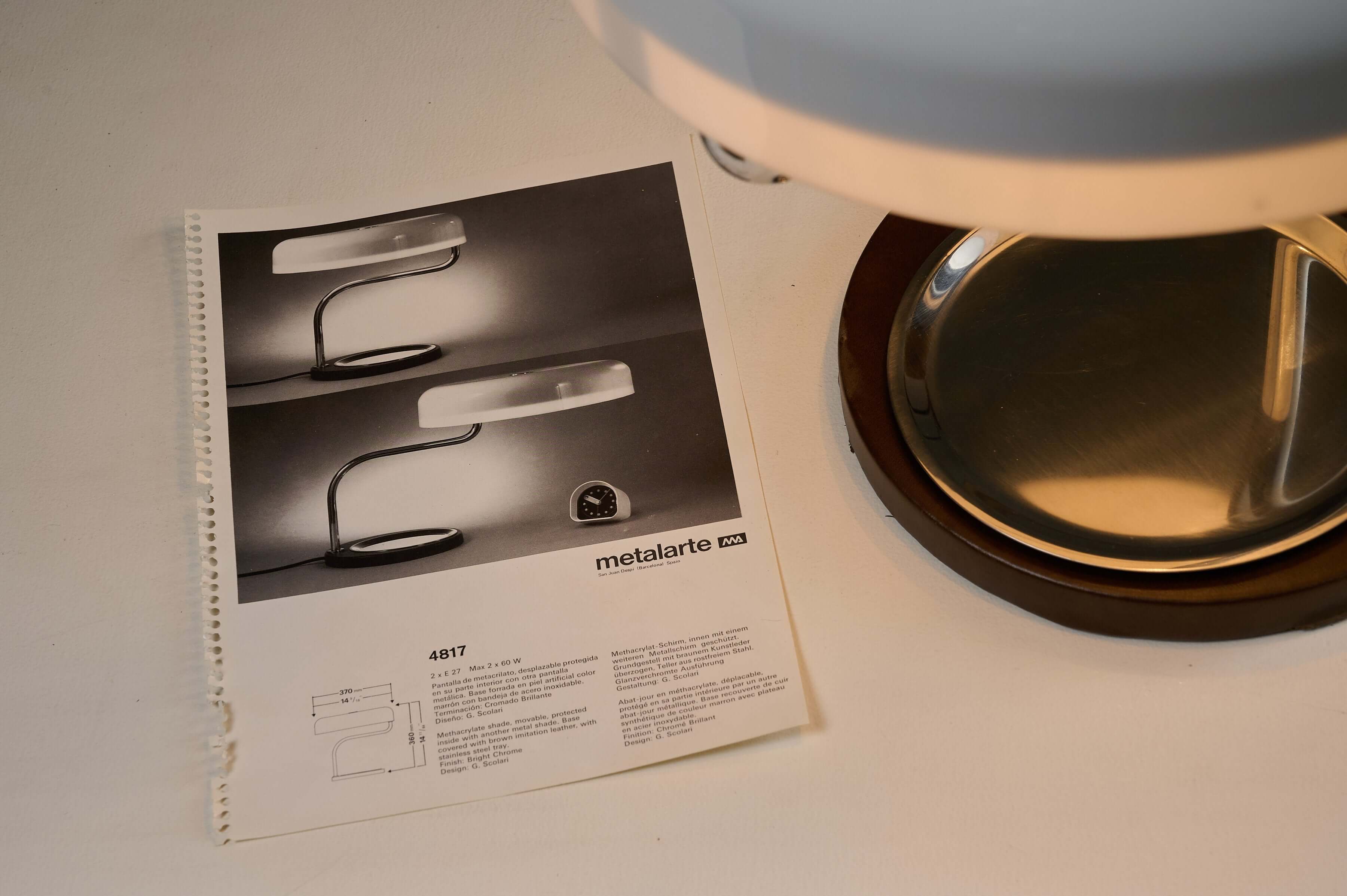 Metalarte Model 4817 Desk Lamp by Gaetano Scolari with design details and chrome base