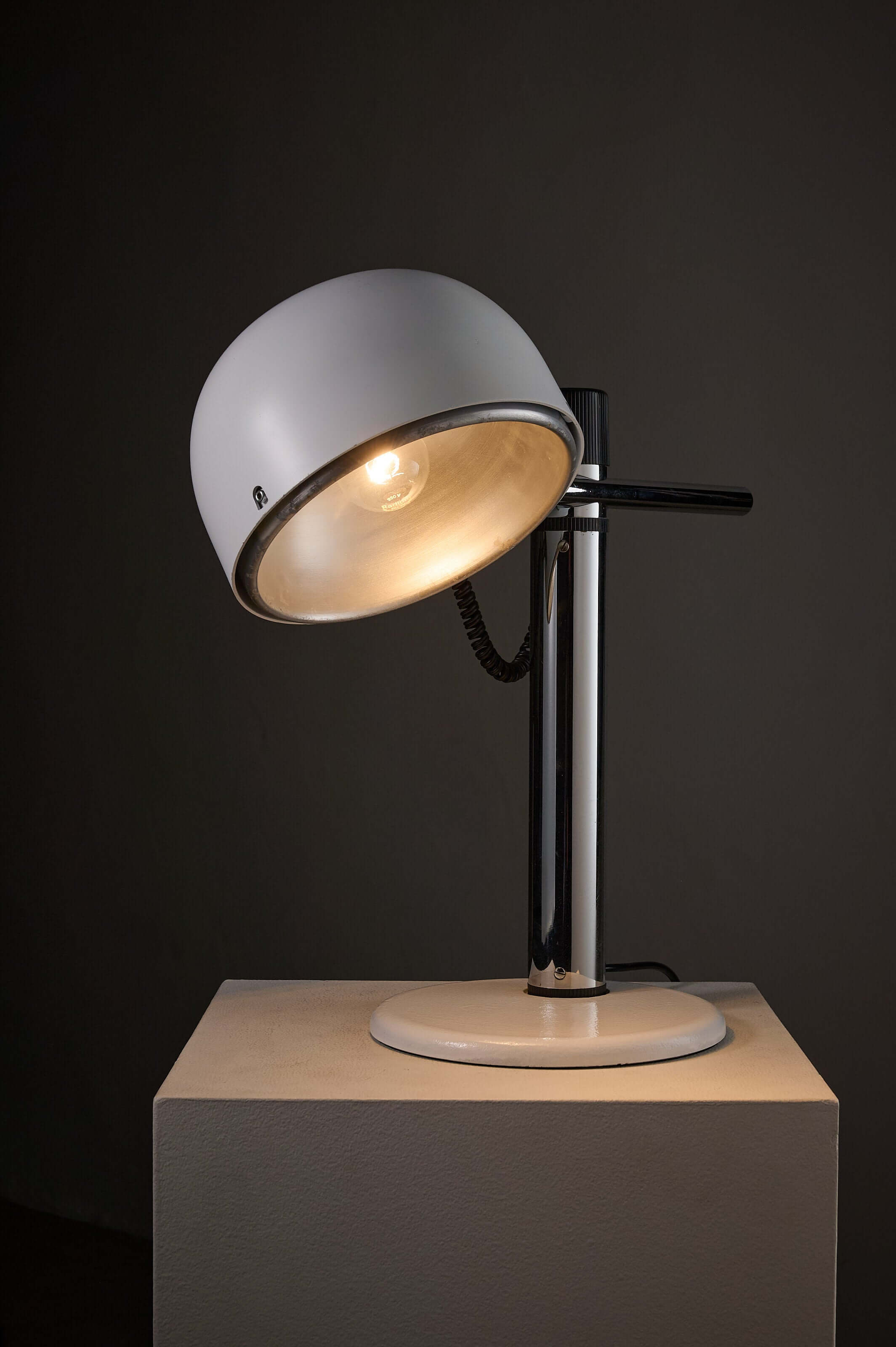 chrome table lamp Enrique Franch with white shade and chrome column, designed in the 1970s.