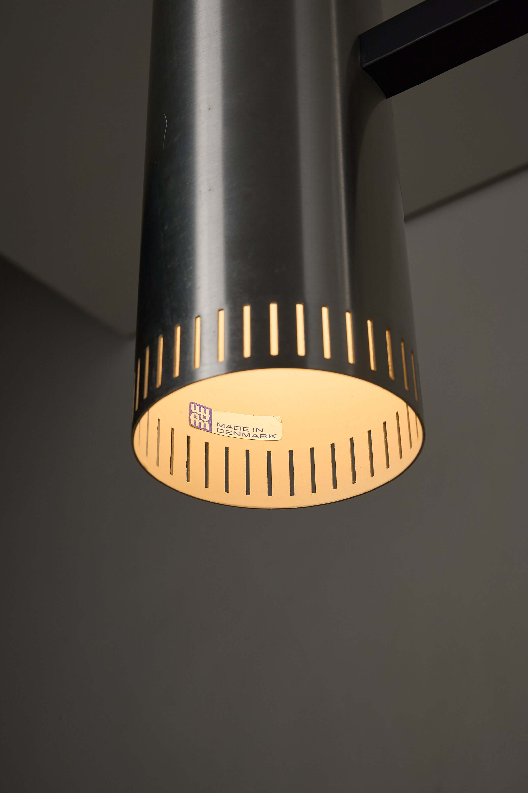 Aluminium "Cylindre IV" 4-Light Linear Pendant by Jo Hammerborg for Fog & Mørup, 1960 close-up view of shade.