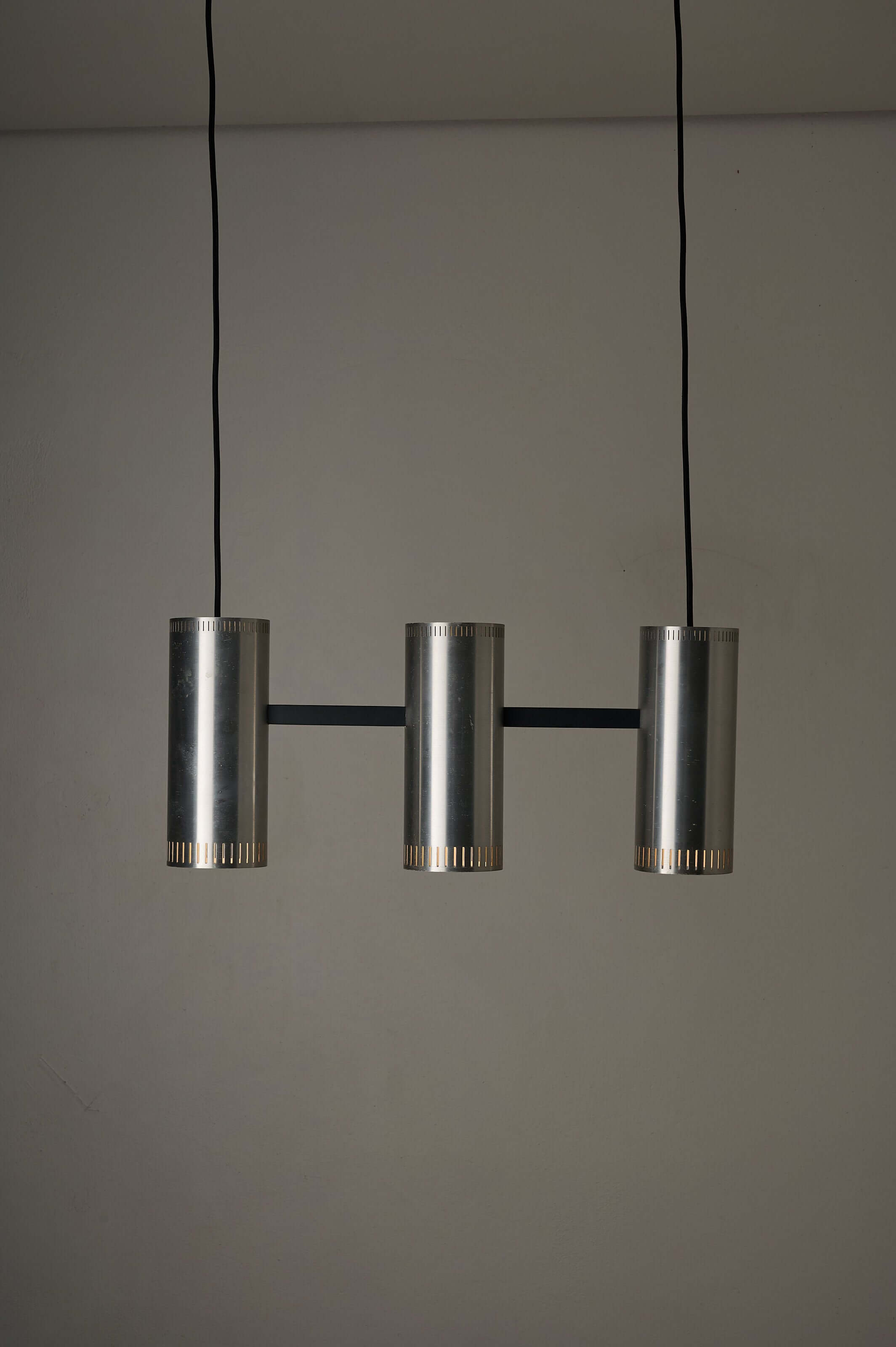 Aluminium "Cylindre III" 3-Light Linear Pendant by Jo Hammerborg for Fog & Mørup, 1960s hanging light fixture.