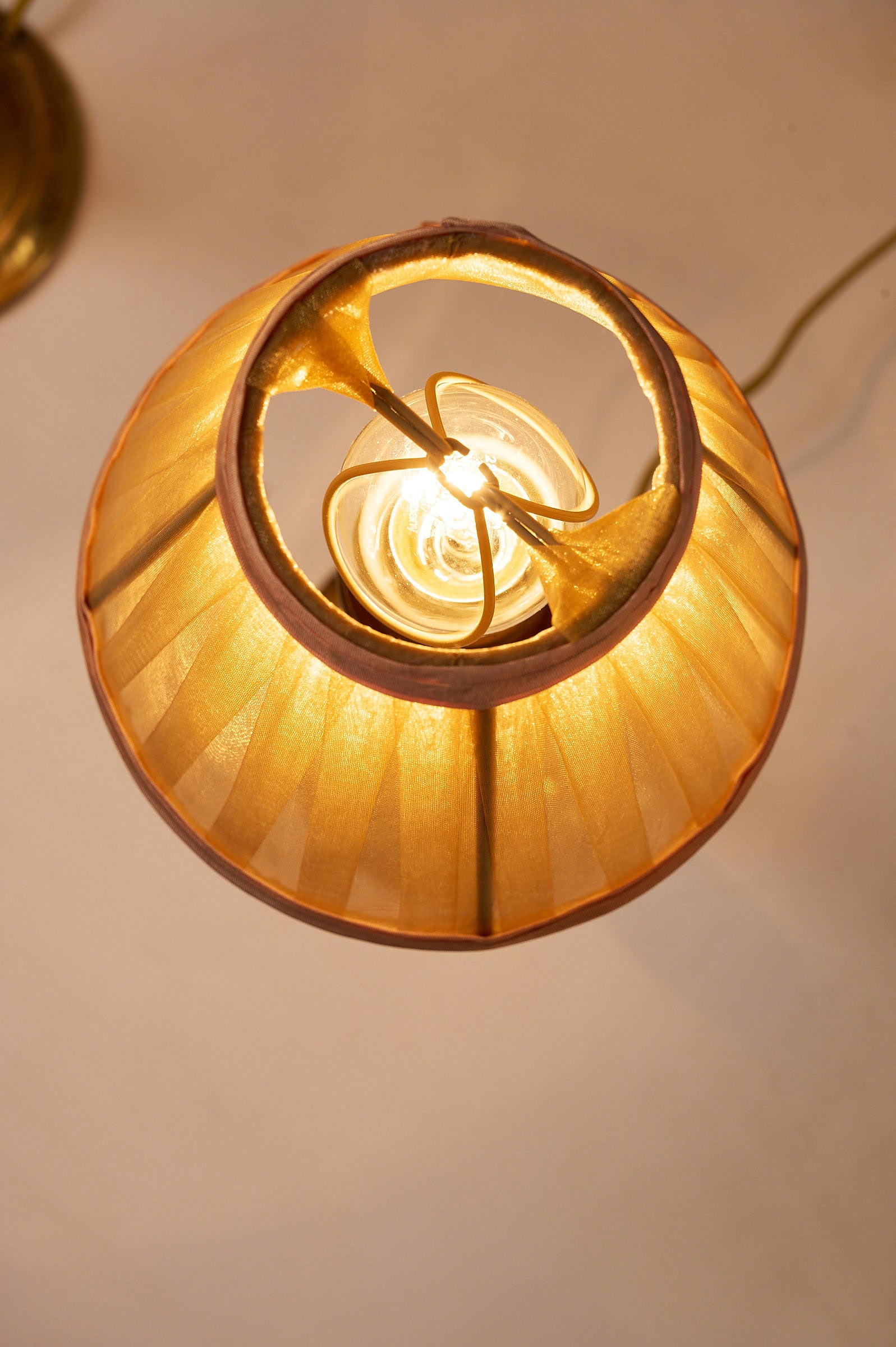 Hollywood Regency Brass Table Lamps, Europe, 1970s - close-up of pleated golden mesh lamp shade.