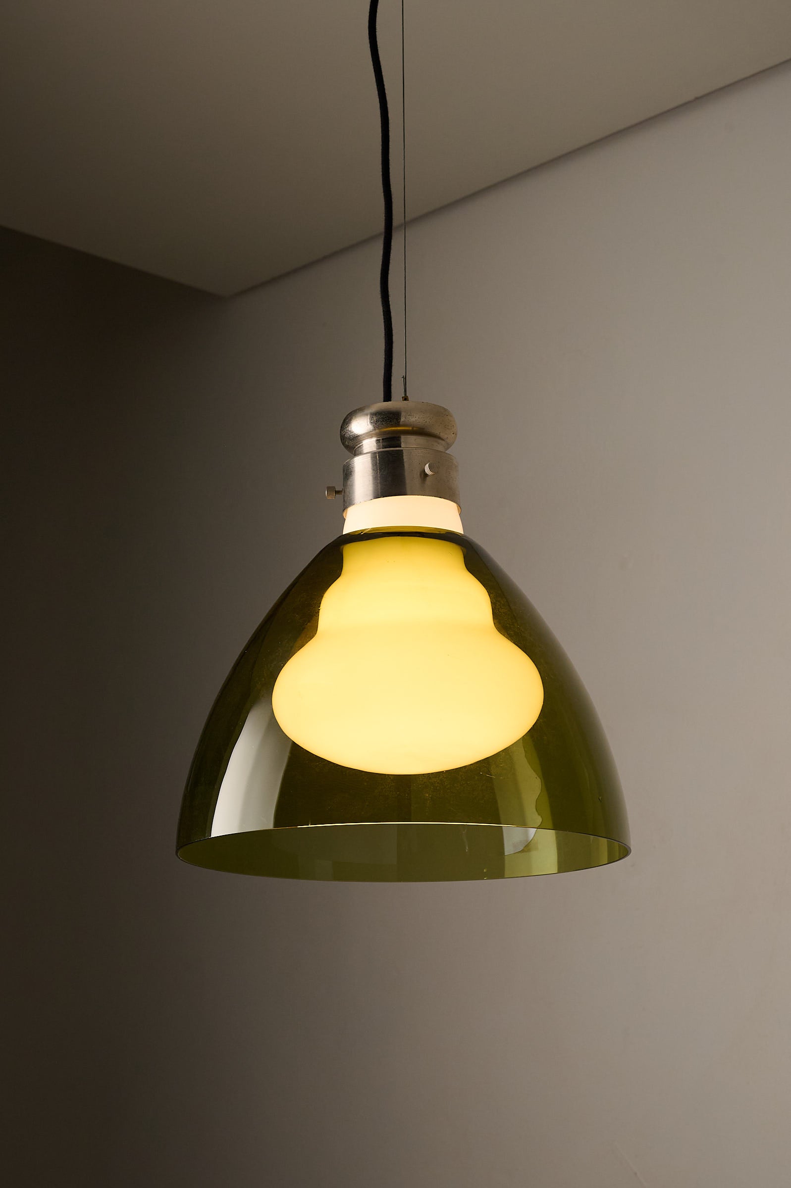 Space Age Blown Glass Pendant Lamp by Vistosi, Italy, 1970s with olive green shade and opaline glass core.