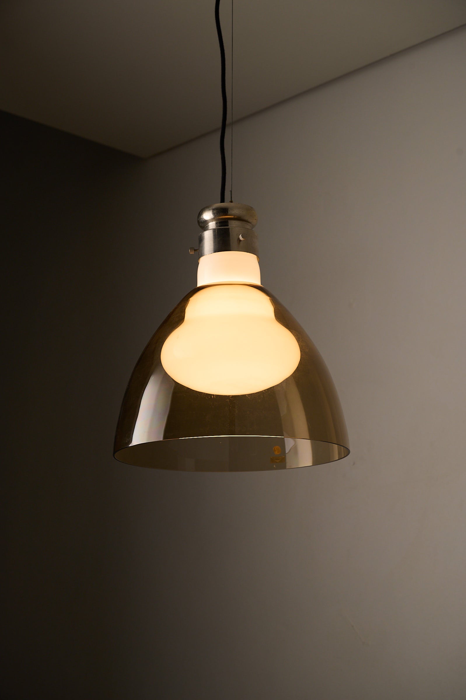 Space Age Blown Glass Pendant Lamp by Vistosi, Italy, 1970s in smoky brown glass with white opaline core.
