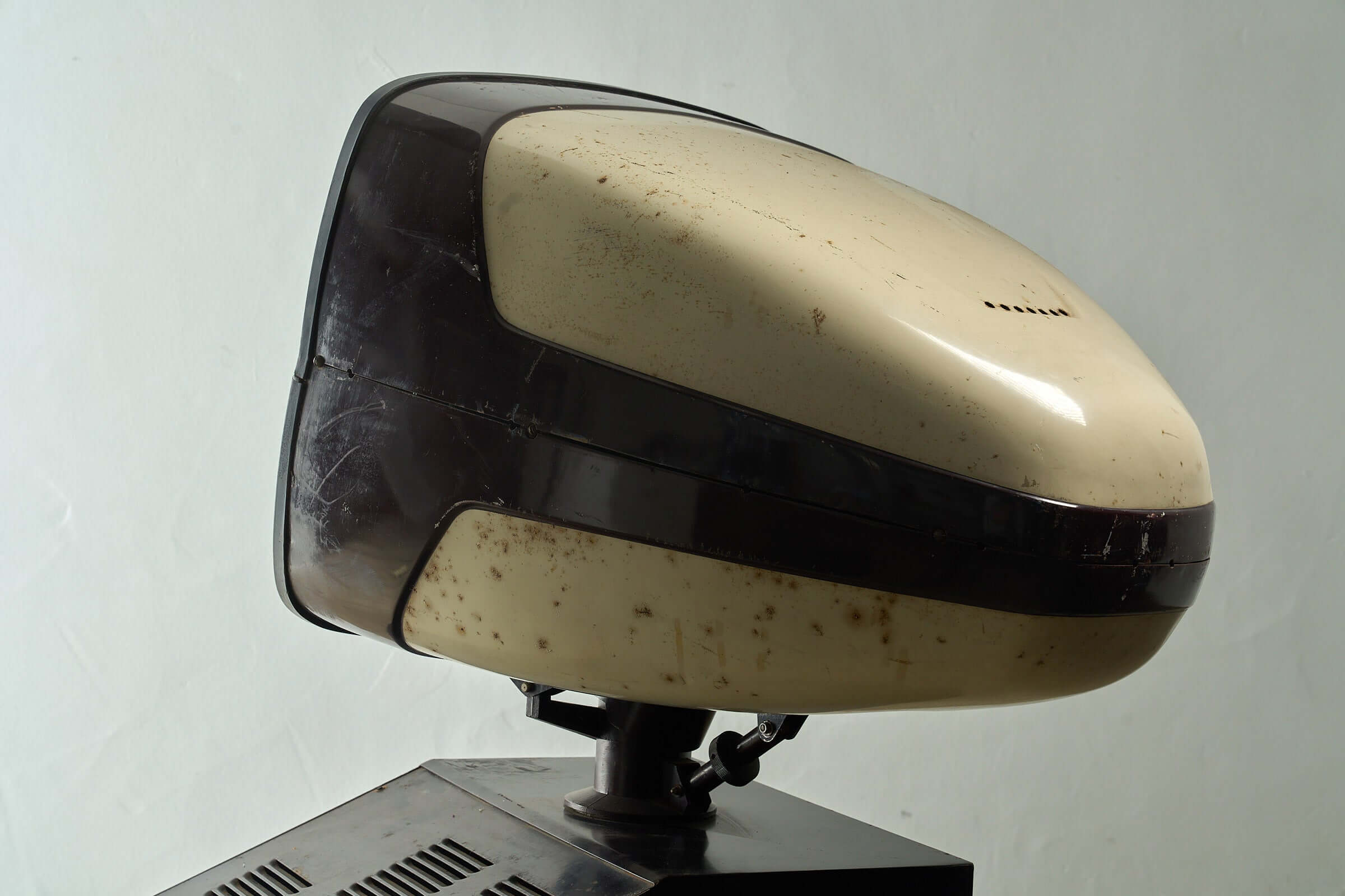 Teleavia P111 'Panoramic' Television Set (1958) unique two-part swiveling CRT housing design.