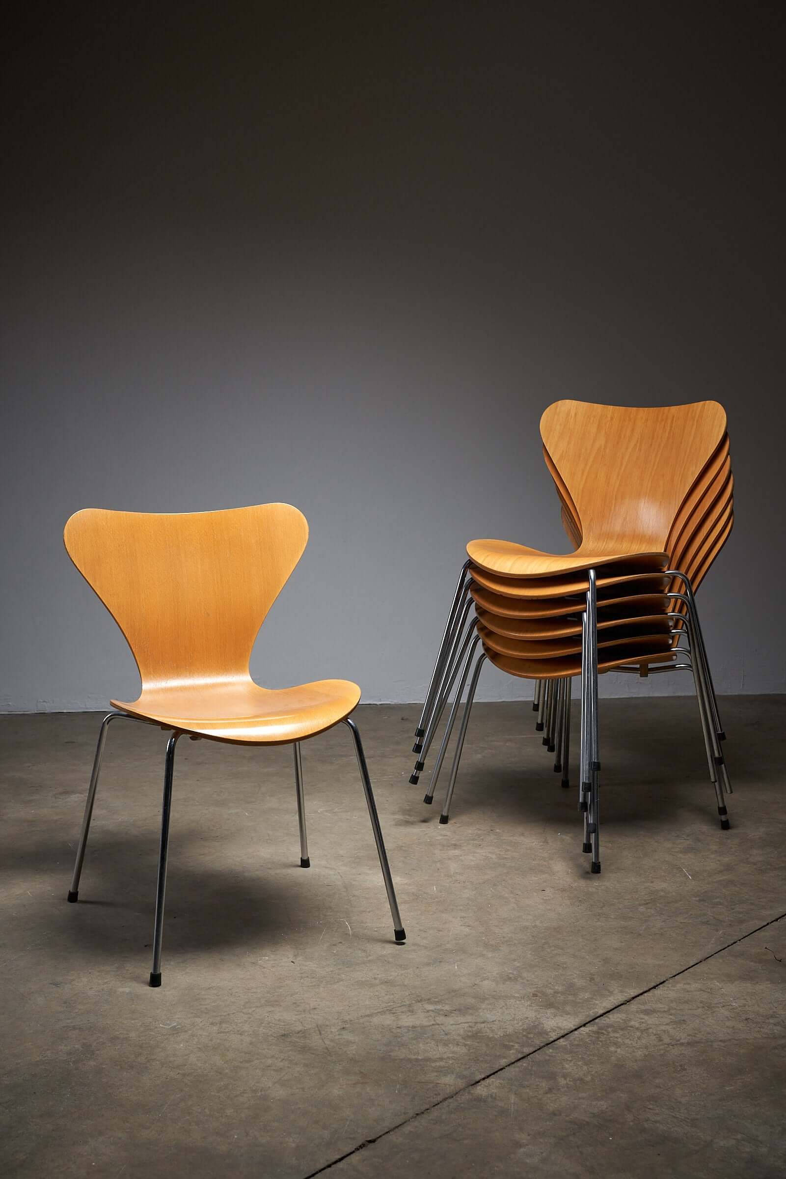 Vintage Arne Jacobsen Model 7 Chair
