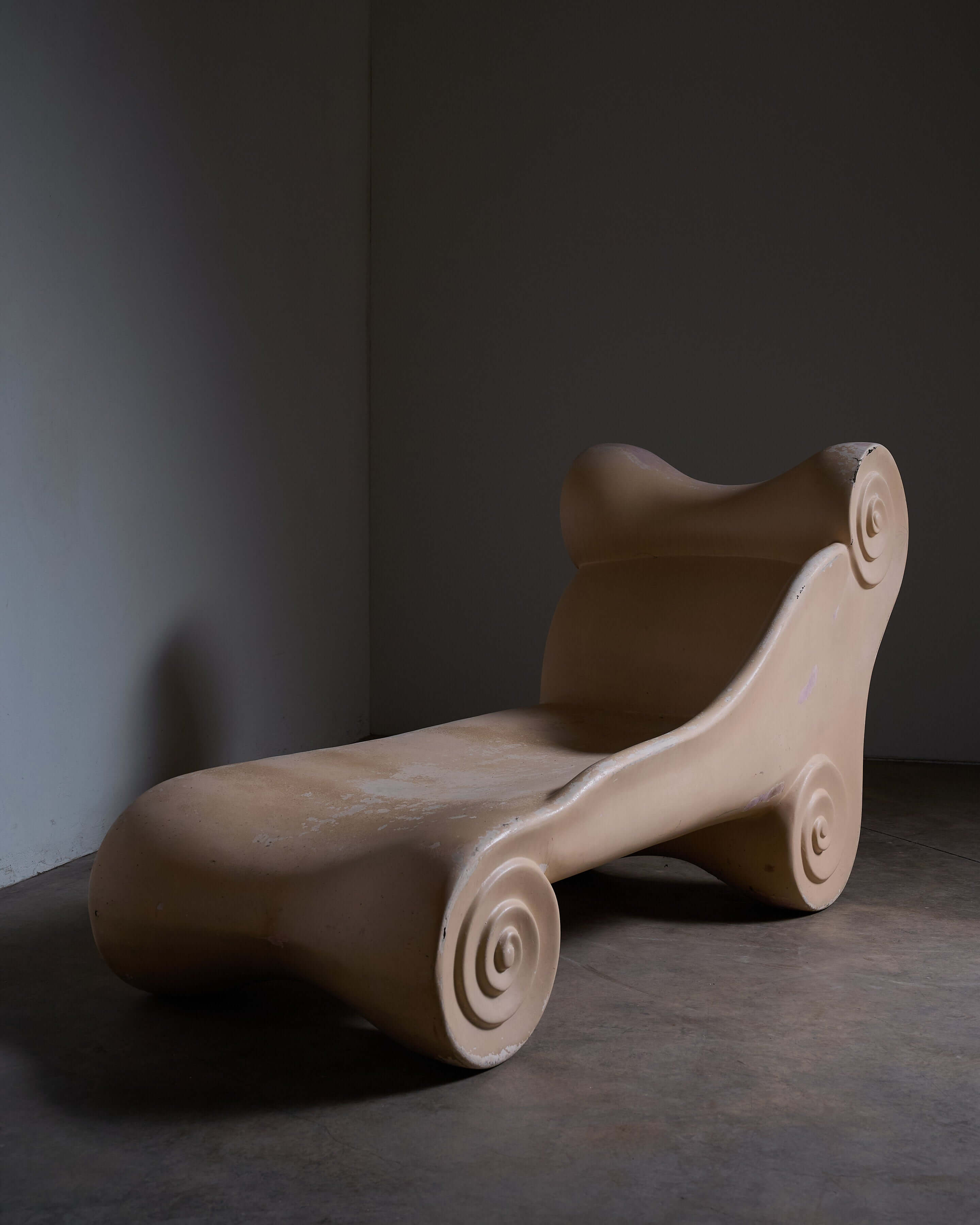 Ionic Column Chaise Longue, a sculptural 1980s Postmodern chaise longue available for worldwide delivery.