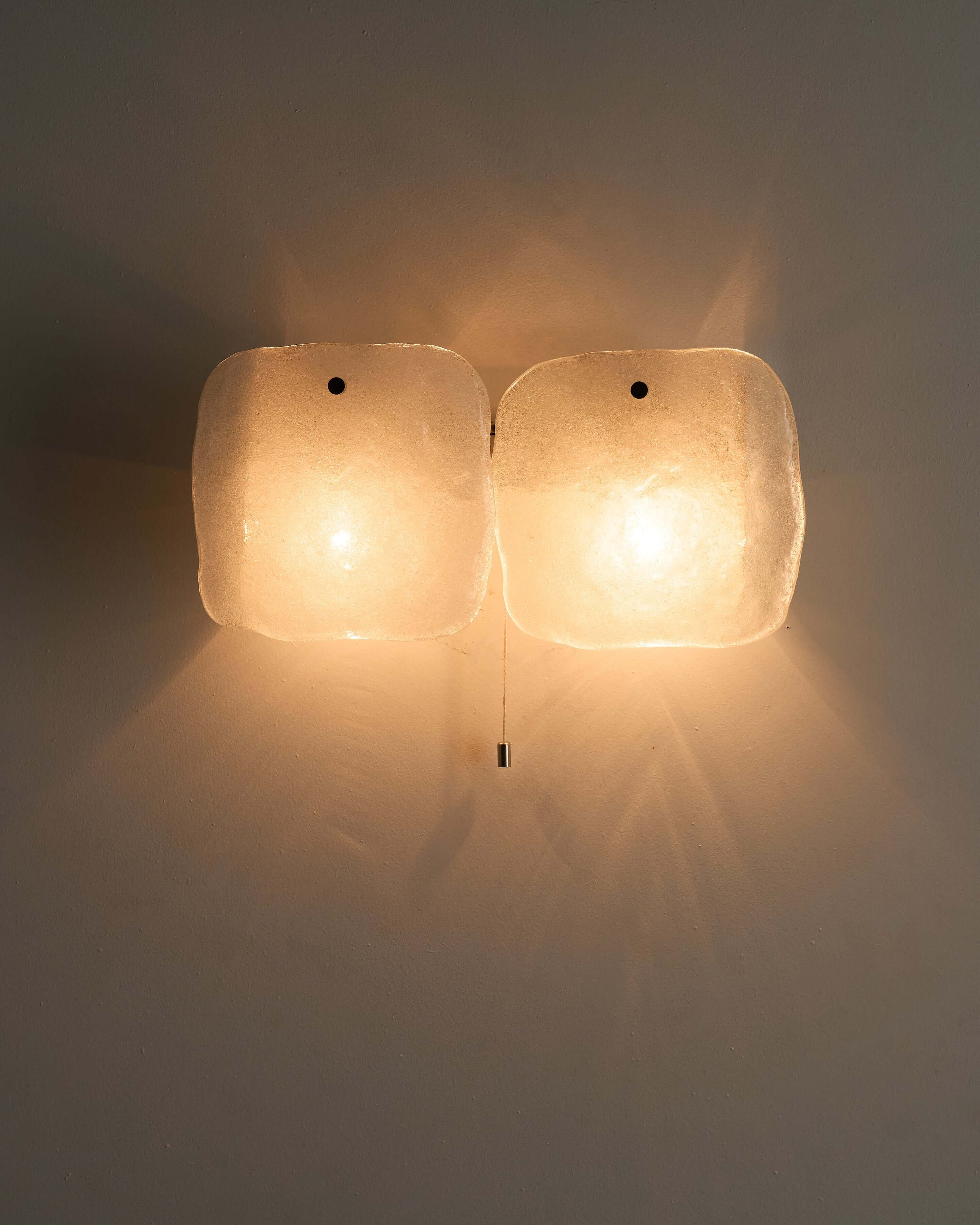 Kalmar Franken 'Ice Glass' Wall Sconce Model 4483 with textured glass panels and chrome-plated backplate.