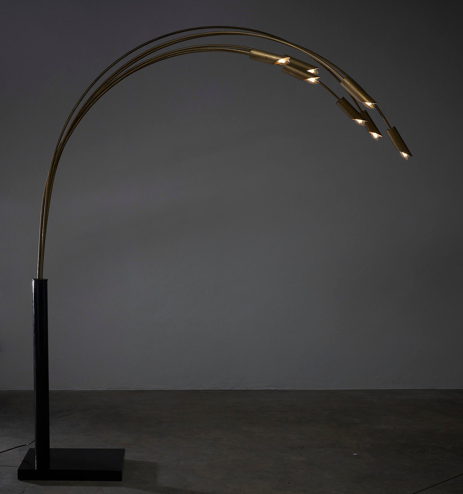 Arc Floor Lamp with 7 Arms